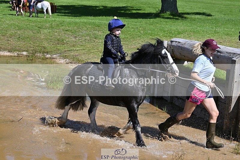 240728B-111545-01330 - Gemma's Group XC