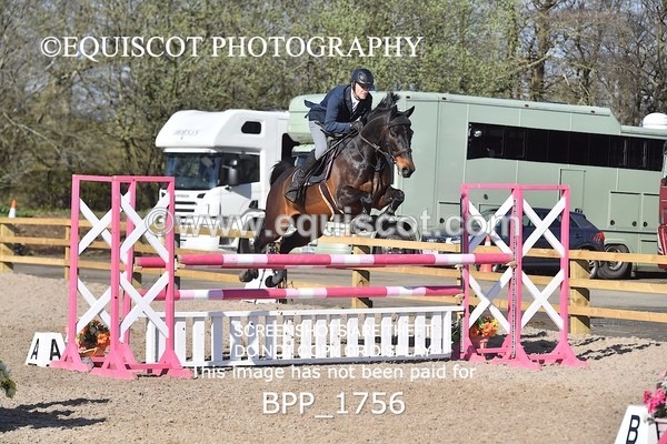 BPP_1756 - CLASS 18 SUN Senior Newcomers/ 1.10m Open