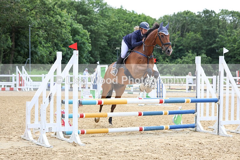 3E7A3240 - Class 4: Senior British Novice/90cm open