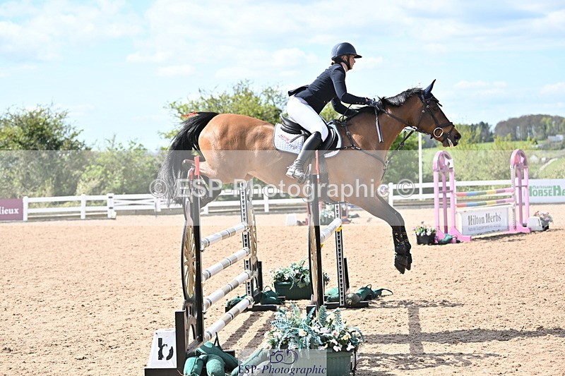 240418A-135019-03615 - Cls 13, 1 Star Bronze Tour 1.10m