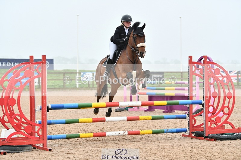 241102A-114650-04402 - SAT Cls 9 British Novice and 90cm Open