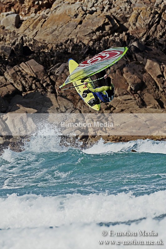 WS 020413-96 - Windsurfing
