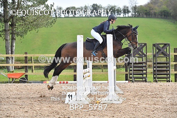 BPP_5787 - CLASS 24 SUN Senior British Novice/ 90cm Open