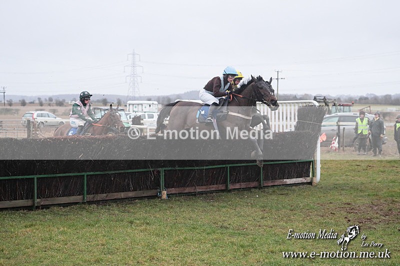 PtP 260125 745 - Cocklebarrow Point-to-Point racing with the Heythrop Hunt 26/01/25