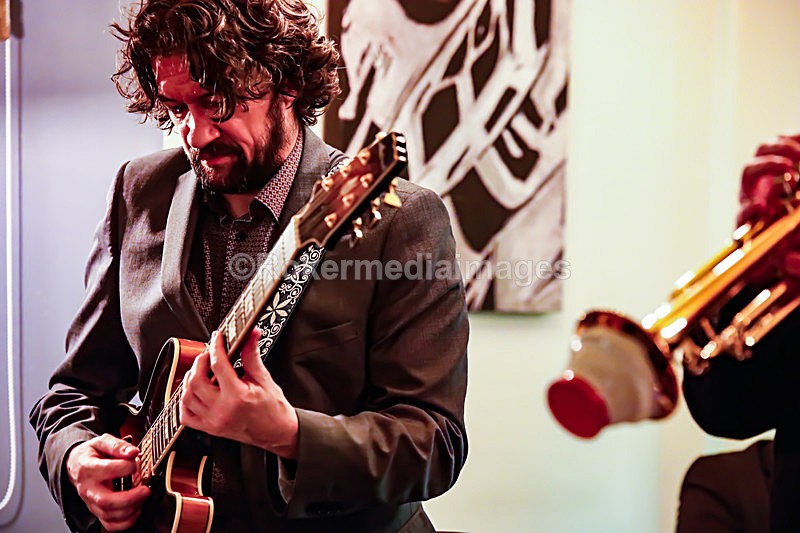  - TOM & SIMON GARDNER PLAY BROTHERS CANDOLI