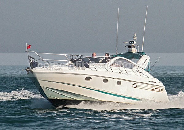 111001 PIMMS FAIRLINE TARGA 37 IMG_2025 - Motorboats - Open