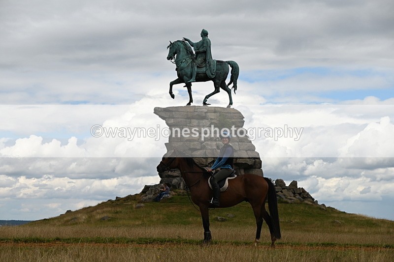 DSC_9371 - Time at Statue 14:33 to 15:10