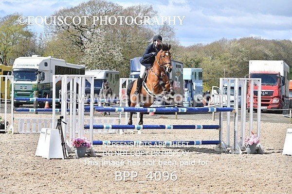 BPP_4096 - CLASS 6 FRI Senior Newcomers/ 1.10m Open