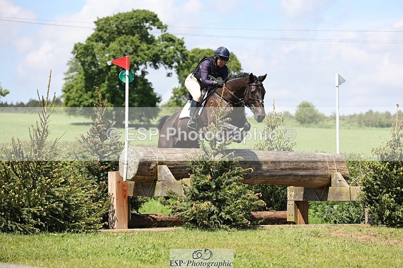 240525-122927-13337 - 376-STORM_BLUE_CURTIS-Phoebe_Buckley