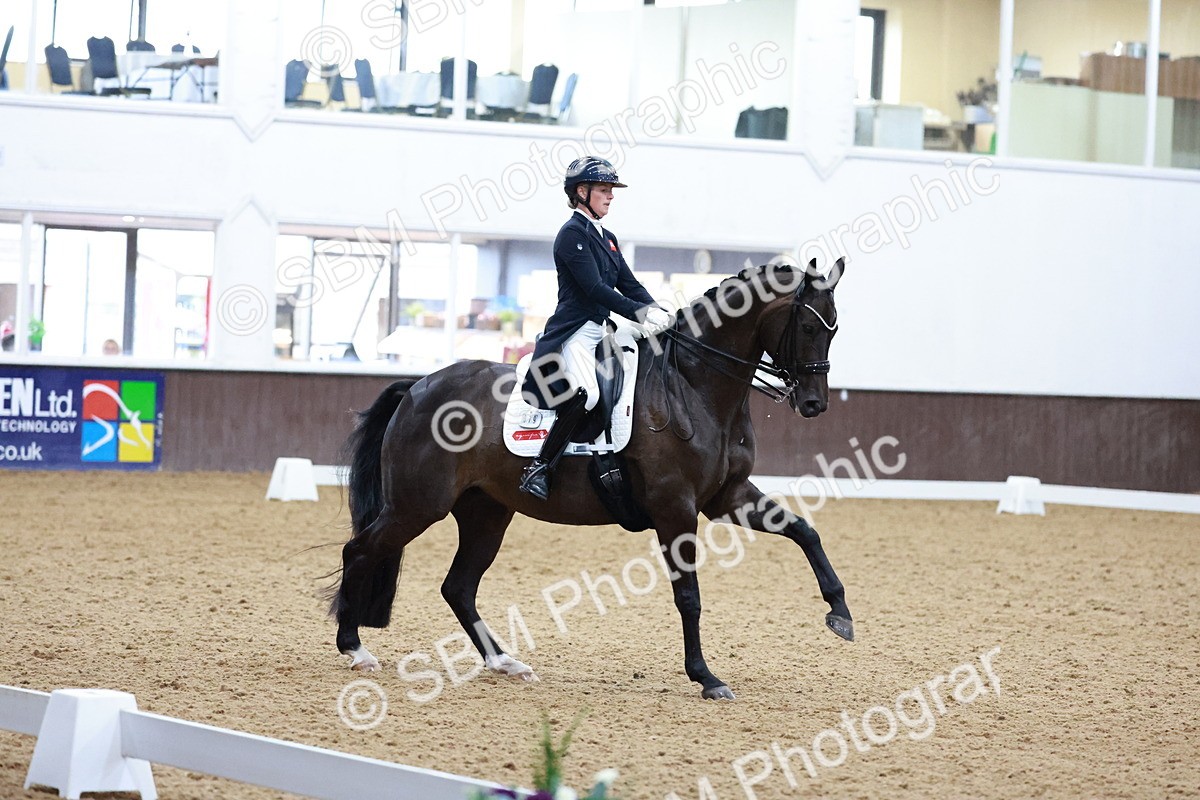 SBM_021675 - Class 14 - FEI Grand Prix - 18.52-19.37
