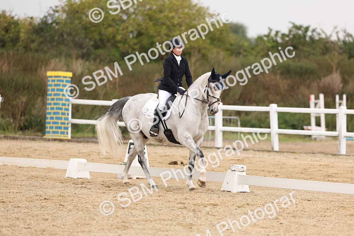 SBM_01615 - Class 9 - Novice 27 Champs