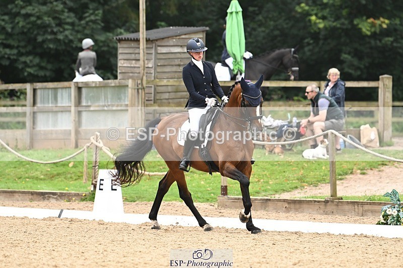 240811-115234-05628 - 305-Emily.Coller-Iondale