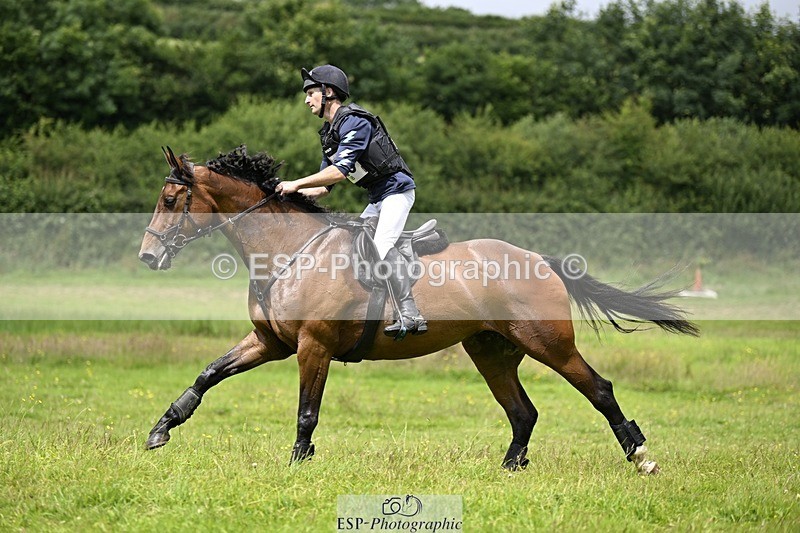 240630-140904-01813 - 820-Neil_Roberts-Summer_Solstice