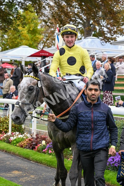 101025-Race 1-Ice Max-0083 - Race 1 William Hill Autumn Mile Handicap at York