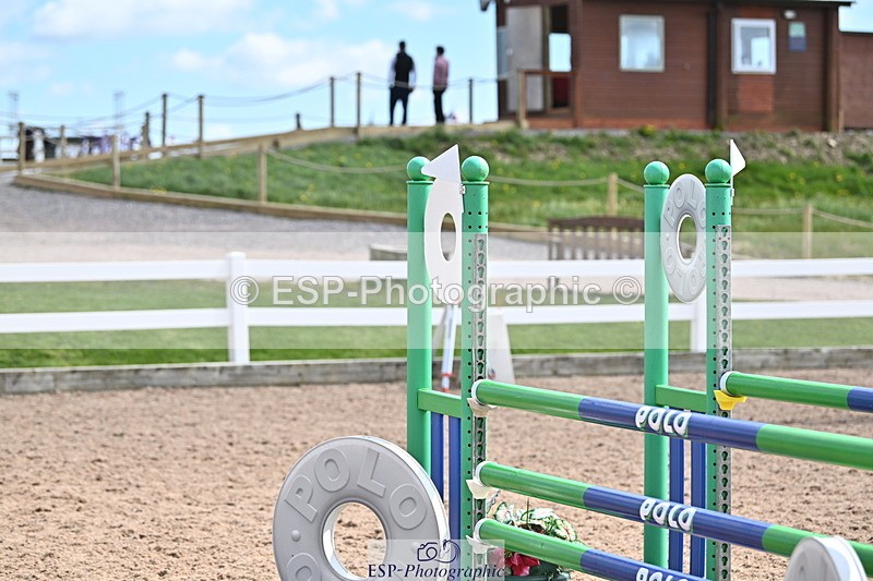 240418A-135737-03655 - Cls 13, 1 Star Bronze Tour 1.10m