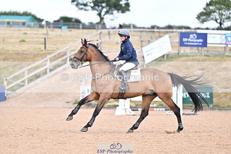 260819-144455-01214 - Cls 6 Foxhunter and 1.20m