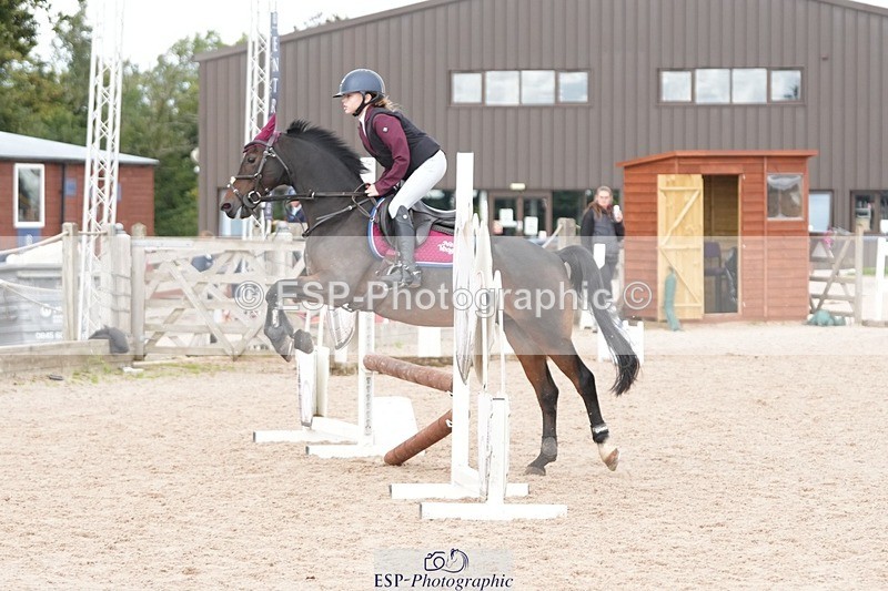 250921-143909-03701 - Cls 20 Pony 80cm Derby