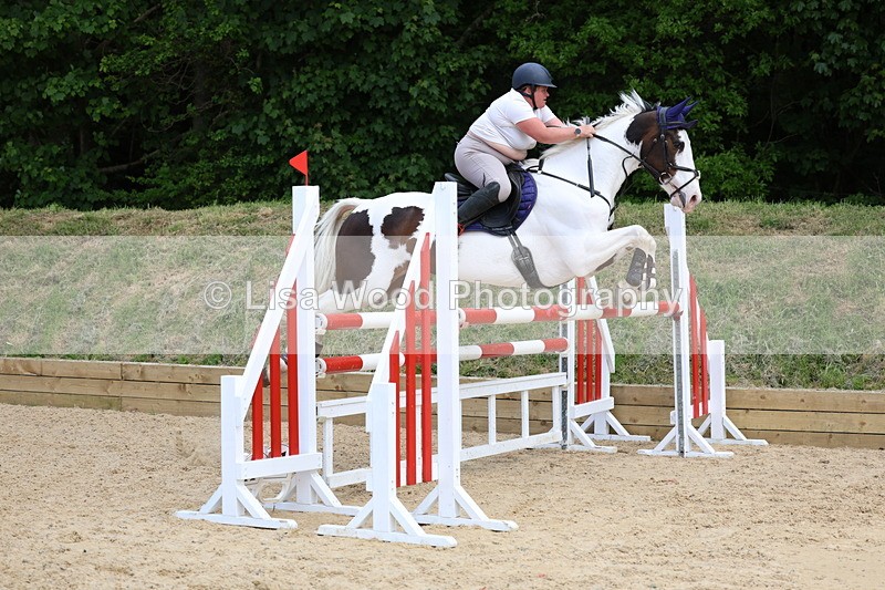 3E7A7097 - Class 7: Senior Newcomers/1.10m open