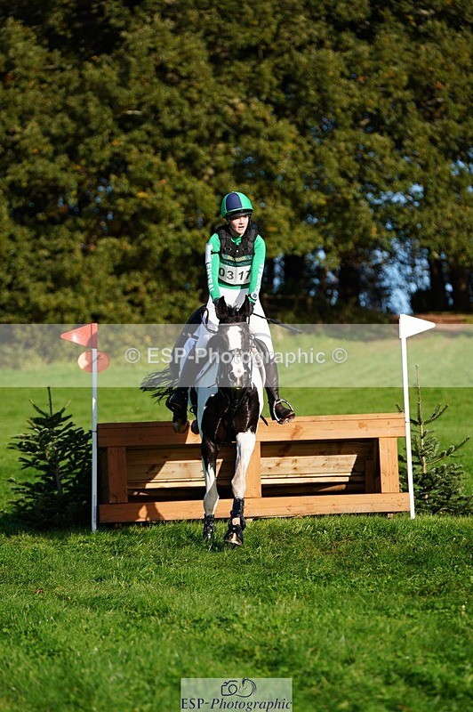 241026-101738-11282 - 317-Maddy.Greenaway-SPECIAL.VAN.DE.SMEDENPOORT