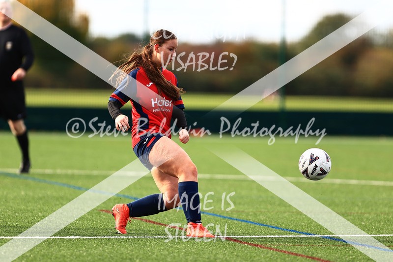 1DX30889 - 2025-10-05 FC Abbey Meads Ladies V Purton  Kingsdown FC Ladies