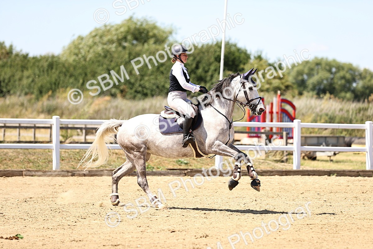 SBM_014893 - Class 15 - Senior Newcomers - 1.10m Open