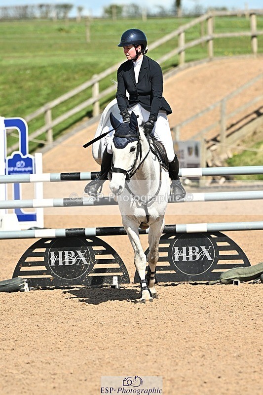 250416-150415-01588 - Cls 6 Foxhunter and 1.20m