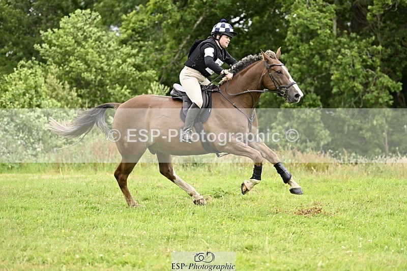 240630-153255-02714 - 705-Jess_Sampson-Derrys_Beauty