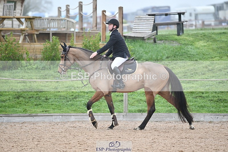 241102A-114308-04384 - SAT Cls 9 British Novice and 90cm Open