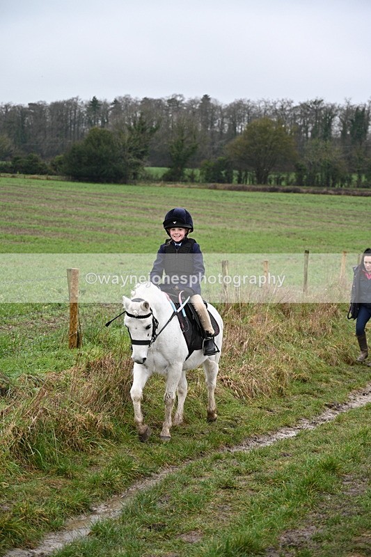 WJ7_9467 - Walk out..