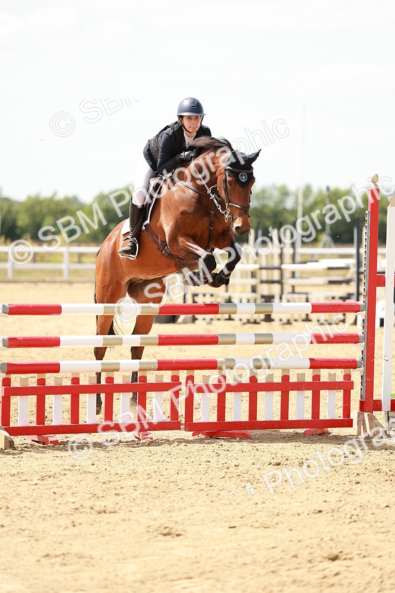 SBM_007711 - Class 3 - Senior Newcomers - 1.10m Open