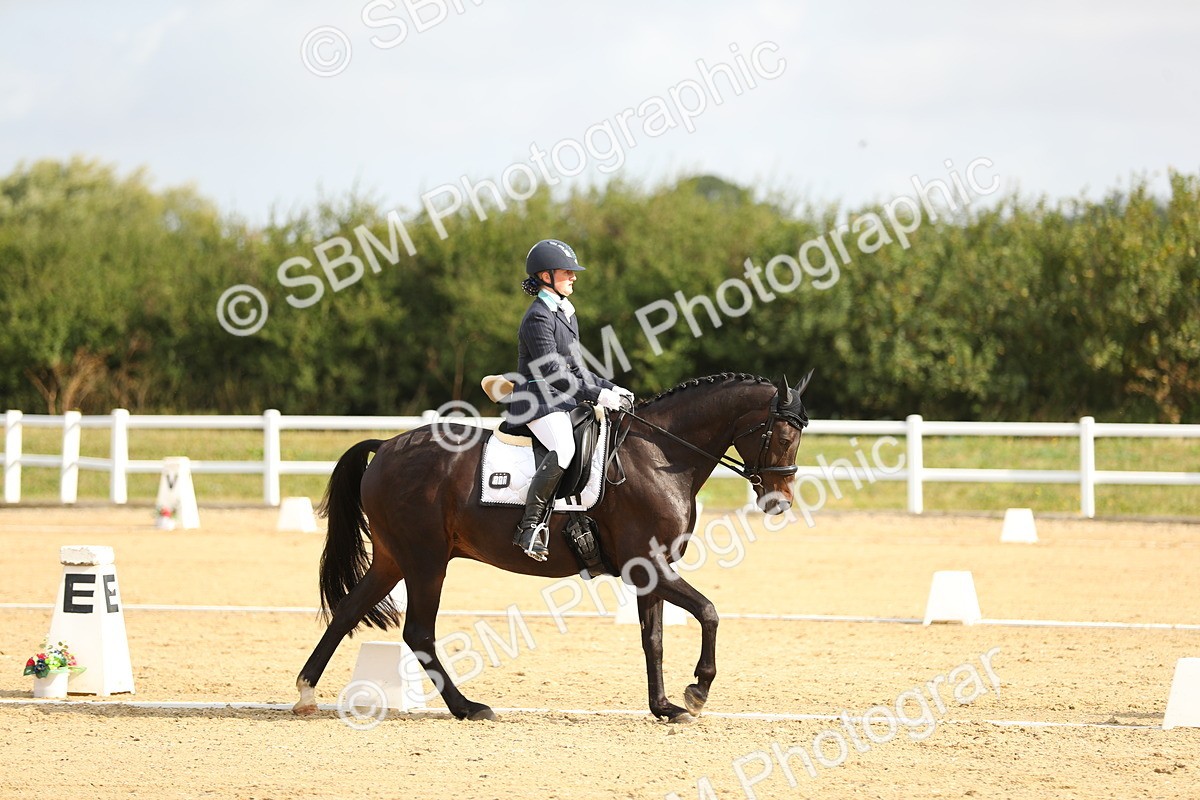 SBM_015538 - Class 13 - Novice 23 - 9.54-11.04