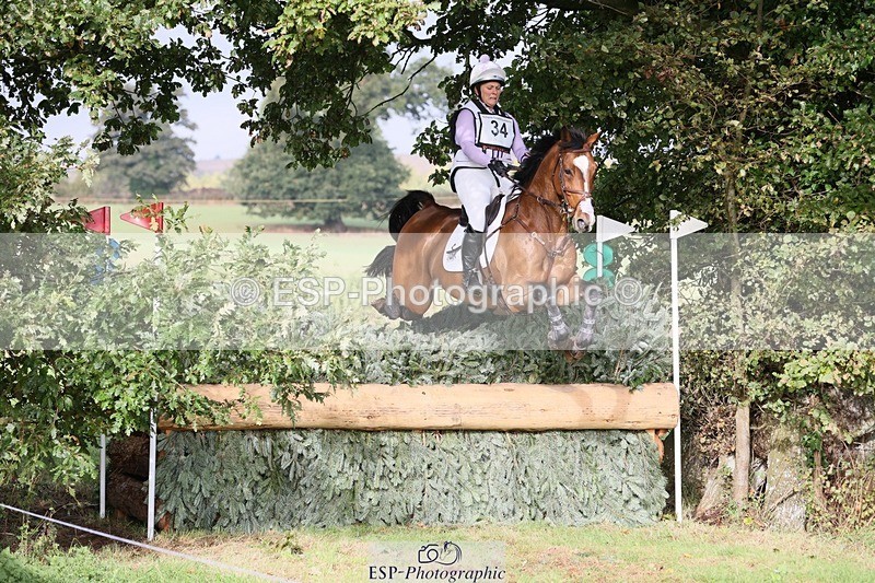 231020-110918-06716 - 034-COOLEY.PARK.MUZE-Gemma.Stevens-XC