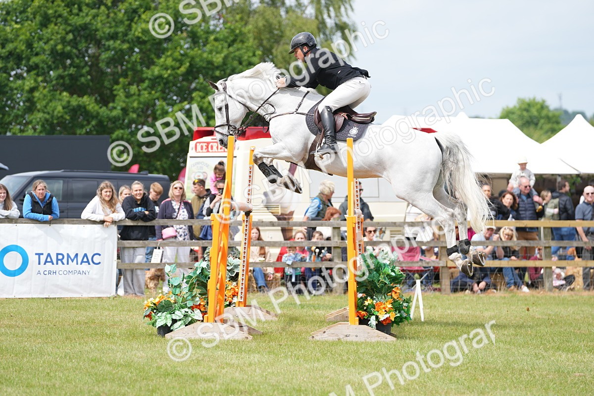 SBM_06520 - Class 202 - National 1.40m Open