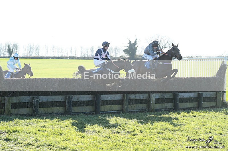 PtP 210326 1036 - VWH Cirencester Races 21/03/26