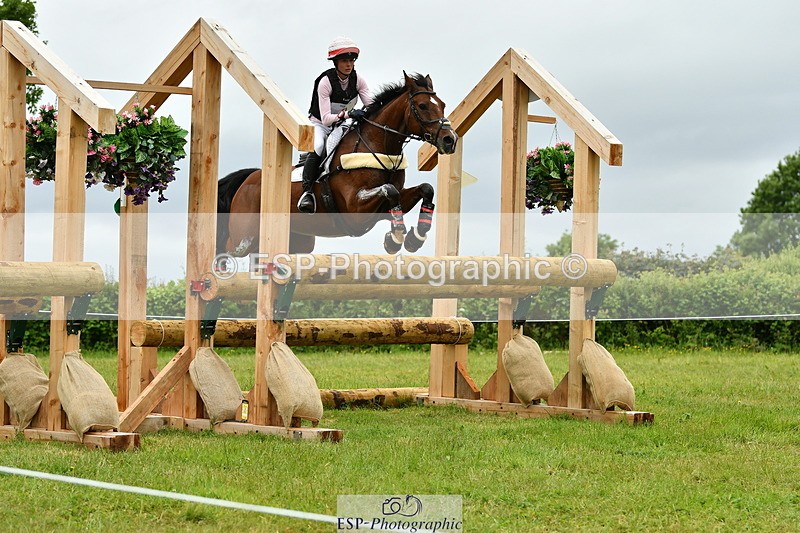 250524A-094837-08595 - A-009-Clementine.Crosthwaite.Eyre-LYJADOR