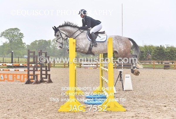 JAC_7552 - CLASS 14  Senior Newcomers/ 1.10m Open