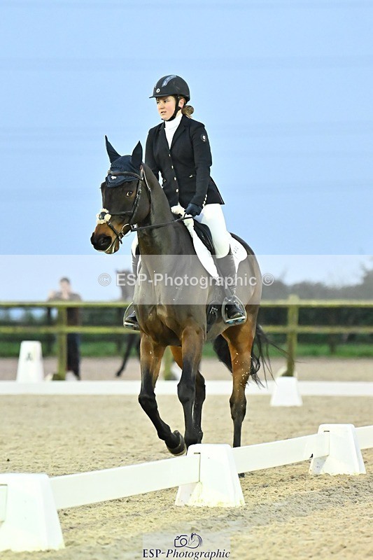 241103-163921-03391 - Novice 1 - 16.18 to 17.50