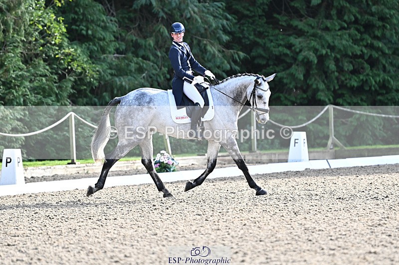 241023-143352-00545 - 001-Cameron.Beer-NEWPORTS.DEFINITELY.UNTOUCHABLE