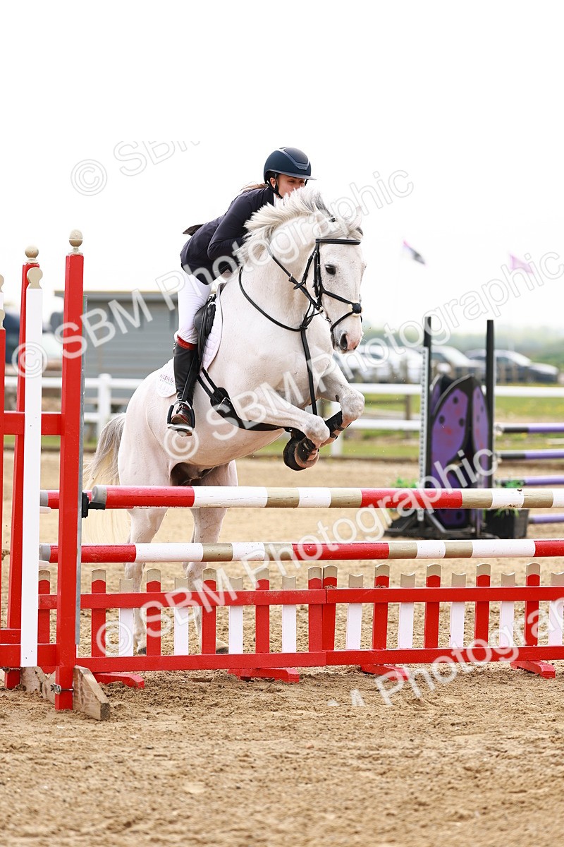  - Class 17 - Senior 1.05m