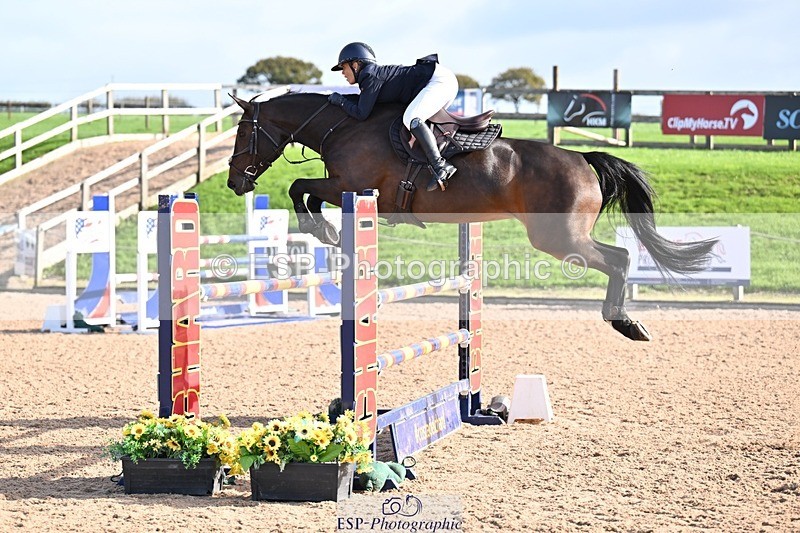 251005-104817-02870 - Cls 15 Foxhunter and 1.20m