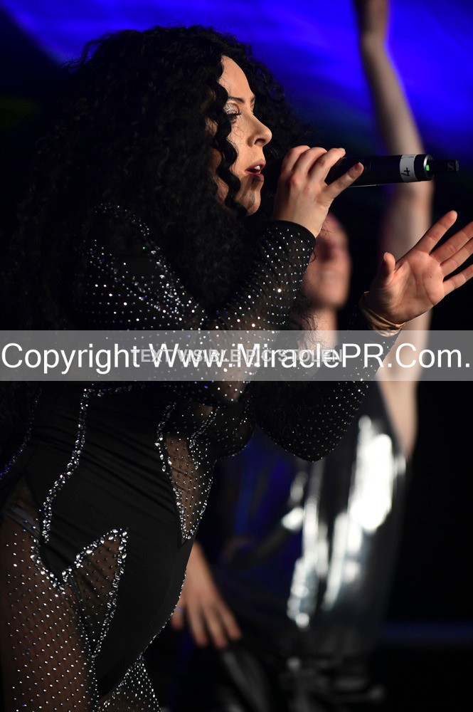 SH4_6302 - The Cher Experience