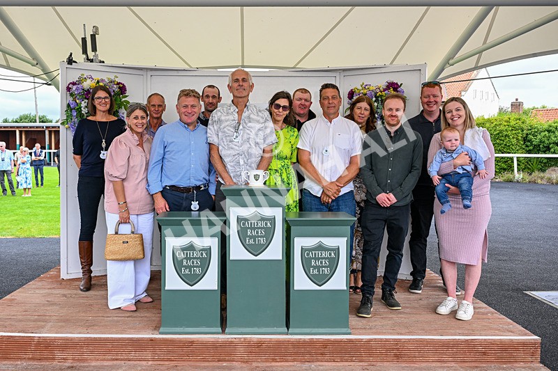 170826-Race 2-Harrys Pop-5370 - Race 2 14.45pm Well-Earned Retirement Neal Kidd Nursery Handicap