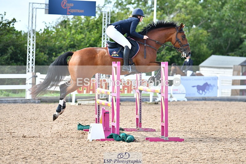 230819A-160138-01096 - Cls 33 1.05m Amateur Qualifier