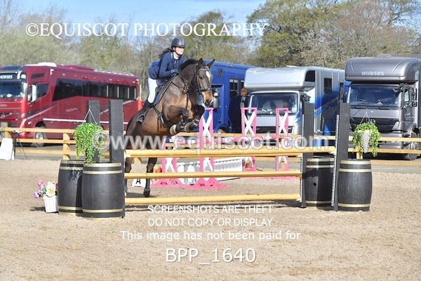 BPP_1640 - CLASS 18 SUN Senior Newcomers/ 1.10m Open