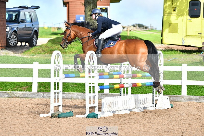 230819A-160110-01092 - Cls 33 1.05m Amateur Qualifier