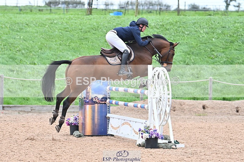 231013A-150411-02888 - Cls 9 Foxhunter & 1.20m Open