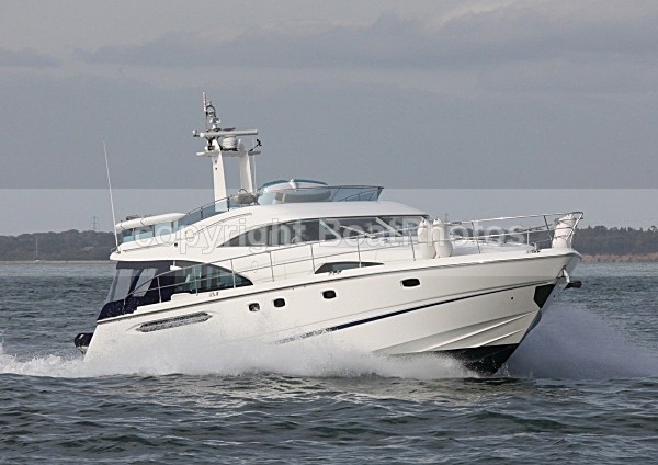 091018 ZAMBUKA IMG_3570 - Flybridge Cruisers