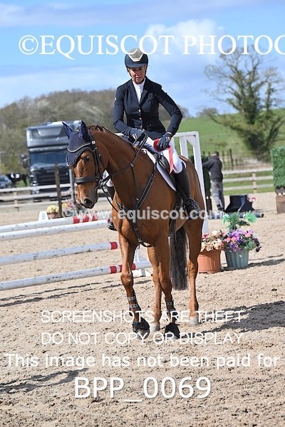 BPP_0069 - CLASS 19 SUN Senior British Novice/ 90cm Open