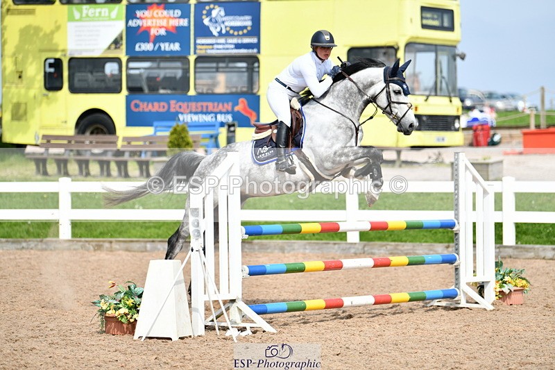 240511A-153848-14179 - Cls 25 British Novice and 90cm Open