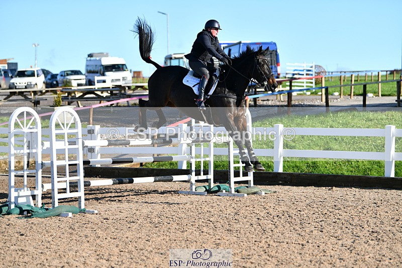 231110A-125233-00469 - Cls 4 Snr 1.05m Open